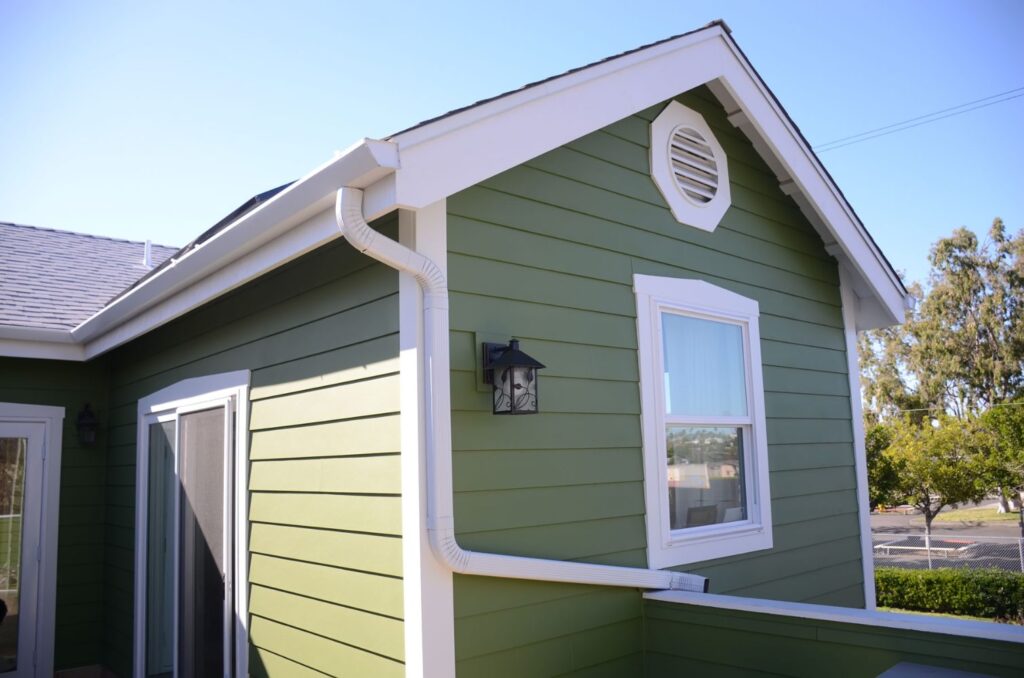 Exterior painting of the house in Mar Vista